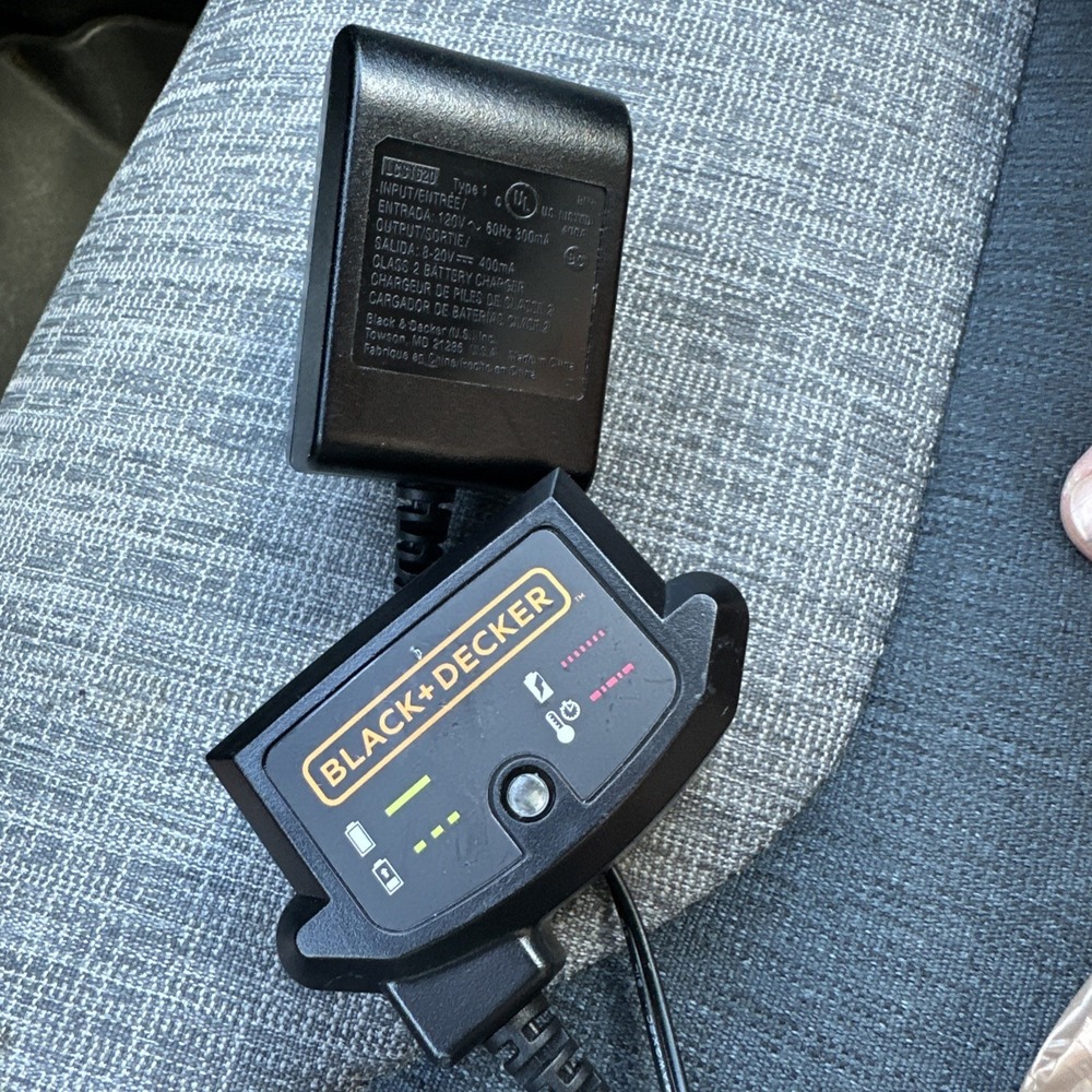 Black+Decker LCS1620B 20V Li-Ion Battery Charger